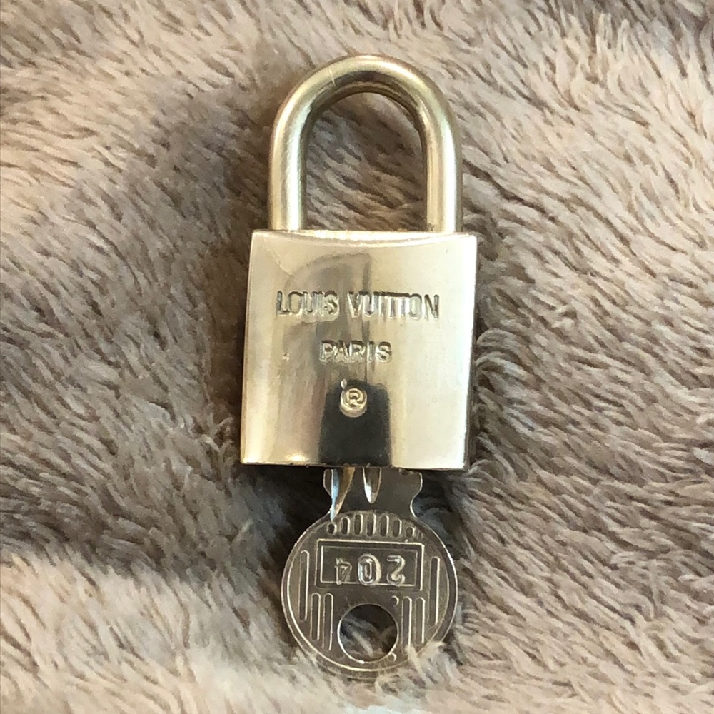 Vintage LV Louis Vuitton Padlock Lock & Key 204 - Picture 9 of 12